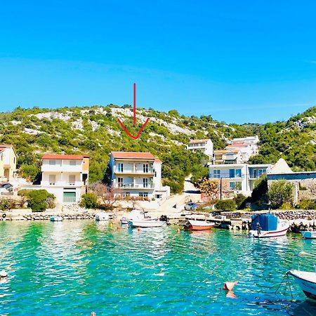 Riva Seafront Holiday Apartments Rogoznica  Exterior foto